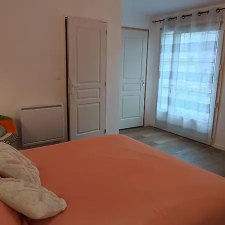 Сasa de vacaciones Maison Spacieuse 50 M De La Ouistreham