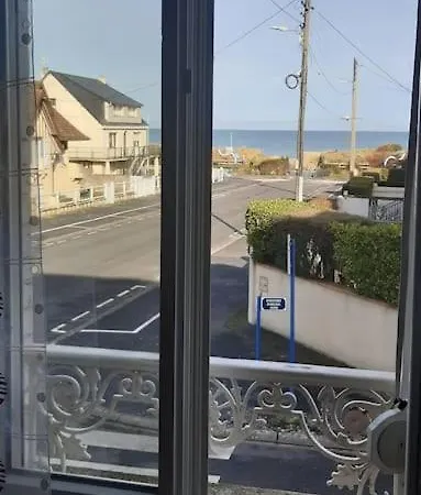 Maison Spacieuse 50 M De La