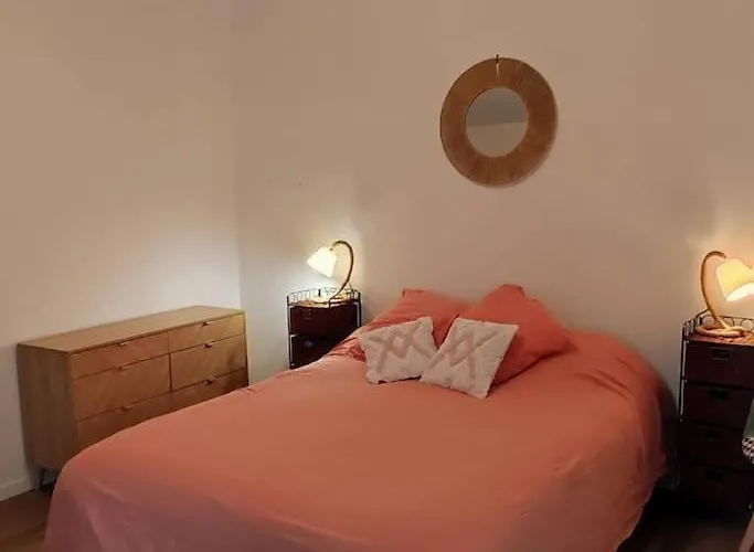 Maison Spacieuse 50 M De La Holiday home *